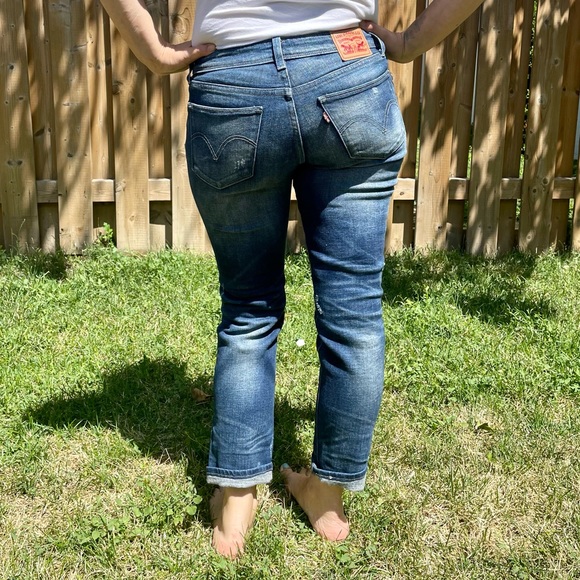 Levi’s Boyfriend Jeans - Picture 2 of 3